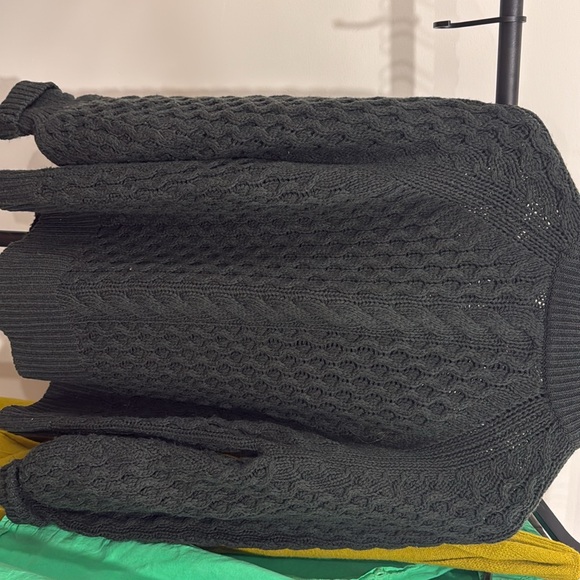 Tuckernuck fisherman sweater size medium - Picture 3 of 3